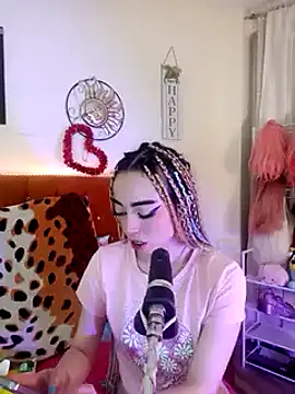 Snapshot of Yennastone chatting on 01-01-25, 03:56 Yennastone online show from 01-01-25, 03:56