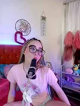 Snapshot of Yennastone chatting on 01-01-25, 10:03 Yennastone online show from 01-01-25, 10:03