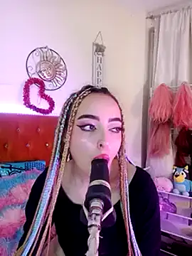 Snapshot of Yennastone chatting on 01-03-25, 01:05 Yennastone online show from 01-03-25, 01:05