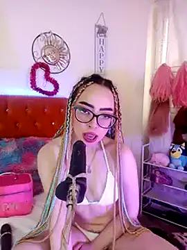 Snapshot of Yennastone chatting on 01-08-25, 05:15 Yennastone online show from 01-08-25, 05:15