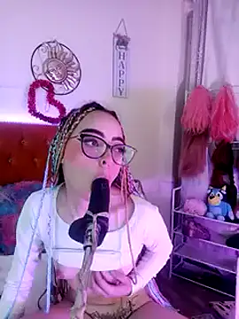 Snapshot of Yennastone chatting on 01-09-25, 12:46 Yennastone online show from 01-09-25, 12:46