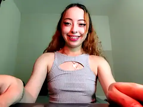 Snapshot of Yennastone chatting on 02-02-25, 12:09 Yennastone online show from 02-02-25, 12:09