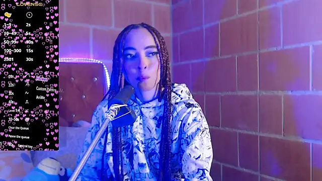 Snapshot of Yennastone chatting on 03-07-25, 05:18 Yennastone online show from 03-07-25, 05:18