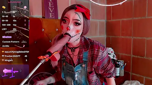 Snapshot of Yennastone chatting on 10-05-25, 03:38 Yennastone online show from 10-05-25, 03:38