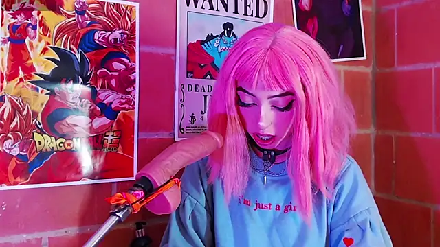 Snapshot of Yennastone chatting on 10-30-25, 05:53 Yennastone online show from 10-30-25, 05:53