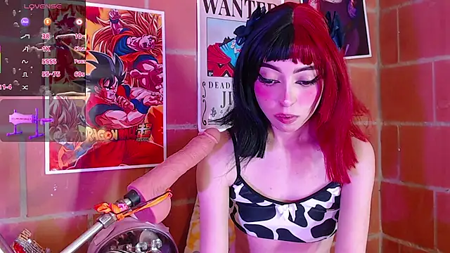 Snapshot of Yennastone chatting on 11-08-25, 05:40 Yennastone online show from 11-08-25, 05:40