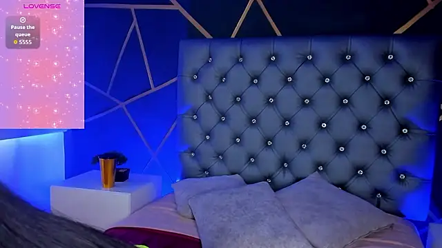 Snapshot of ZoeHarris chatting on 02-03-26, 07:30 ZoeHarris online show from 02-03-26, 07:30