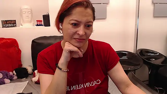 Snapshot of eva_twiss chatting on 05-07-26, 01:05 eva twiss online show from 05-07-26, 01:05