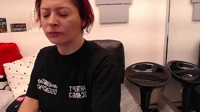 Snapshot of eva_twiss chatting on 05-28-26, 12:35 eva twiss online show from 05-28-26, 12:35
