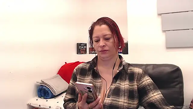 Snapshot of eva_twiss chatting on 06-16-26, 01:03 eva twiss online show from 06-16-26, 01:03
