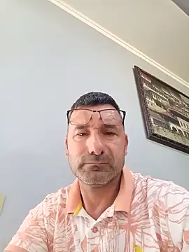 Snapshot of kariilalit chatting on 06-19-26, 07:01 kariilalit online show from 06-19-26, 07:01