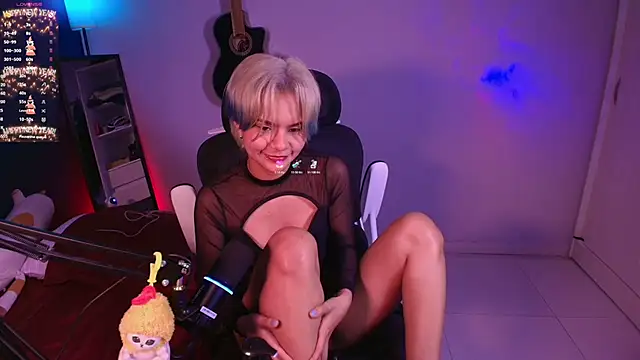 marlena3312 online show from 10-24-25, 02:46