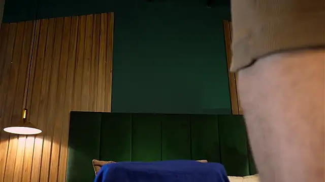 Snapshot of LeoSalvatore_ chatting on 03-11-25, 06:43 LeoSalvatore online show from 03-11-25, 06:43