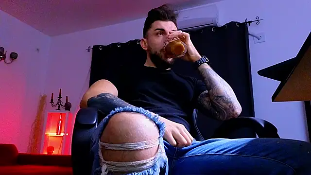 MightyAaron66 online show from 01-06-26, 03:32