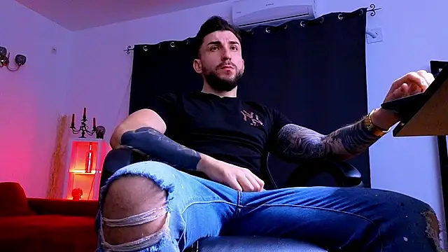 MightyAaron66 online show from 02-11-26, 05:34