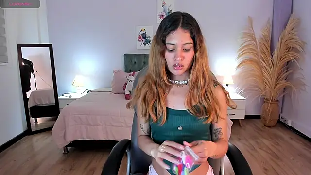 Tamy edwards online show from 11-19-25, 07:47