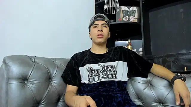 HeellBoy  online show from 11-01-25, 07:49