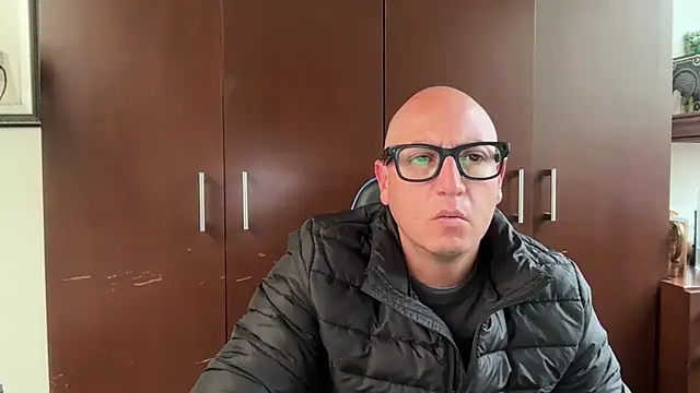 alanan881 online show from 11-30-25, 06:34