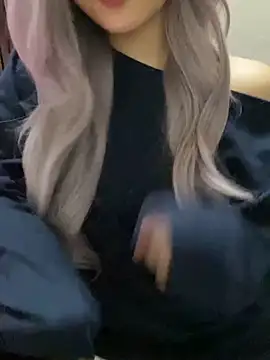 Snapshot of Jan_jang20 chatting on 02-05-25, 02:16 Jan jang20 online show from 02-05-25, 02:16