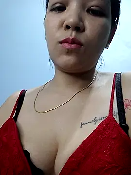 Snapshot of Jan_jang20 chatting on 09-13-25, 02:11 Jan jang20 online show from 09-13-25, 02:11