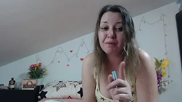 Snapshot of SweetMaddy888 chatting on 02-11-26, 06:13 SweetMaddy888 online show from 02-11-26, 06:13