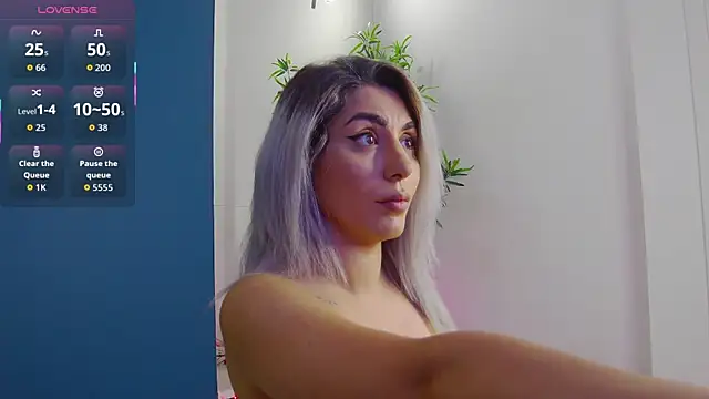 Snapshot of CelineMeyerr chatting on 07-14-26, 04:39 CelineMeyerr online show from 07-14-26, 04:39
