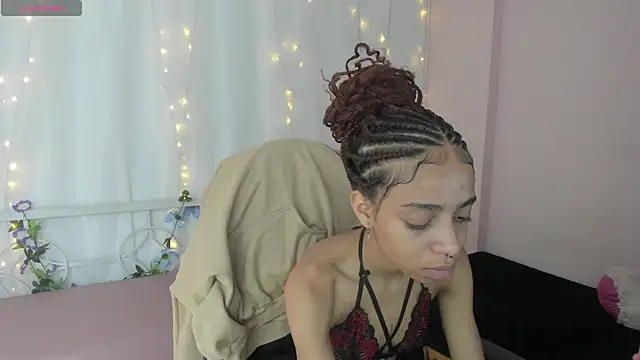 Snapshot of Abigail_Wilson_ chatting on 01-04-25, 08:27 Abigail Wilson online show from 01-04-25, 08:27