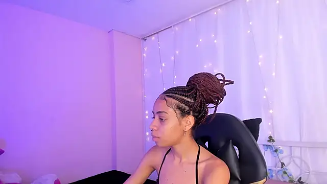 Snapshot of Abigail_Wilson_ chatting on 01-06-25, 08:39 Abigail Wilson online show from 01-06-25, 08:39