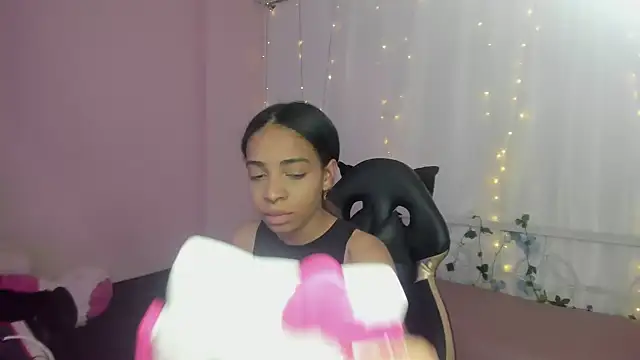 Snapshot of Abigail_Wilson_ chatting on 01-31-25, 08:43 Abigail Wilson online show from 01-31-25, 08:43