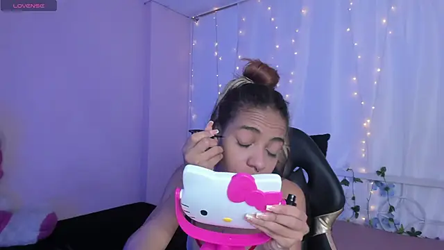 Snapshot of Abigail_Wilson_ chatting on 02-02-25, 12:57 Abigail Wilson online show from 02-02-25, 12:57