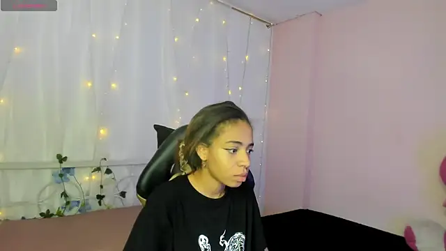 Snapshot of Abigail_Wilson_ chatting on 02-03-25, 08:46 Abigail Wilson online show from 02-03-25, 08:46