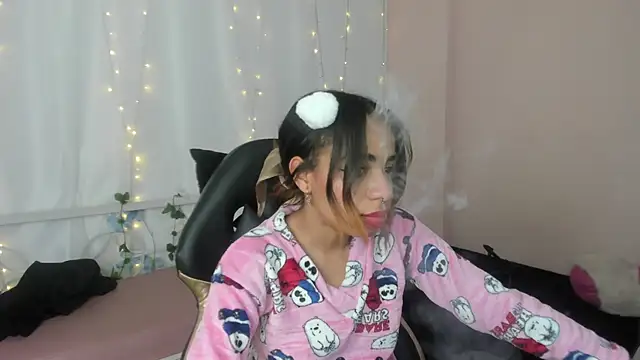 Snapshot of Abigail_Wilson_ chatting on 02-05-25, 11:50 Abigail Wilson online show from 02-05-25, 11:50