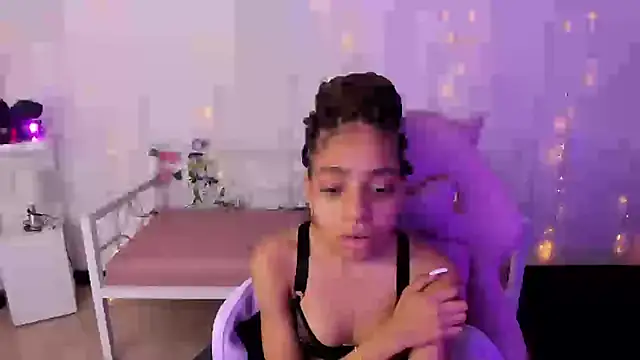 Snapshot of Abigail_Wilson_ chatting on 02-17-25, 08:04 Abigail Wilson online show from 02-17-25, 08:04