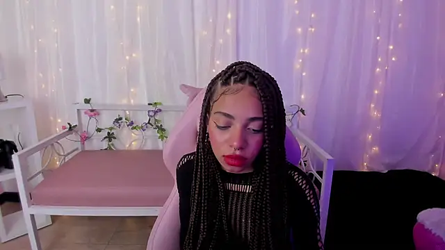 Snapshot of Abigail_Wilson_ chatting on 02-19-25, 11:36 Abigail Wilson online show from 02-19-25, 11:36