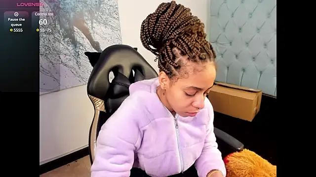 Snapshot of Abigail_Wilson_ chatting on 03-04-25, 08:05 Abigail Wilson online show from 03-04-25, 08:05