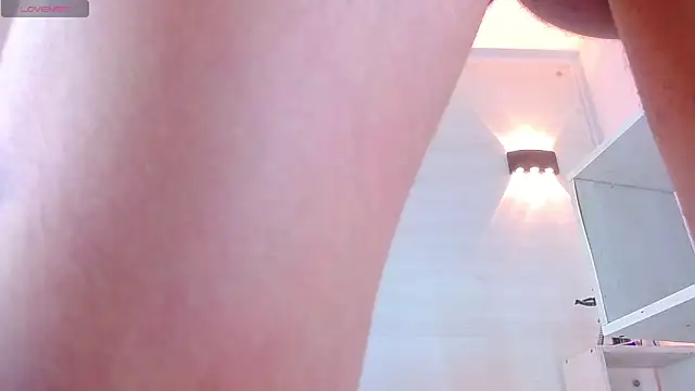 Snapshot of Molly_Spears chatting on 03-10-25, 05:39 Molly Spears online show from 03-10-25, 05:39