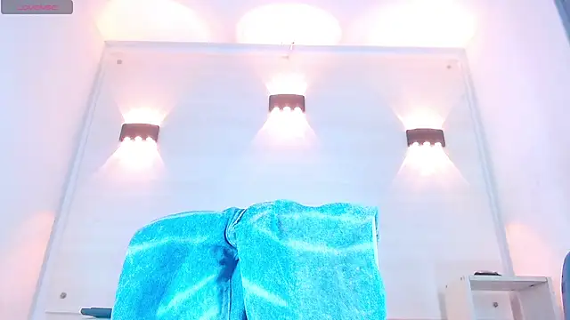 Snapshot of Molly_Spears chatting on 03-15-25, 02:55 Molly Spears online show from 03-15-25, 02:55