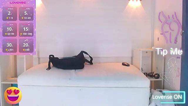 Snapshot of Molly_Spears chatting on 03-22-25, 11:42 Molly Spears online show from 03-22-25, 11:42