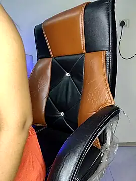 Snapshot of Black-Pearll chatting on 03-05-25, 05:29 Black-Pearll online show from 03-05-25, 05:29