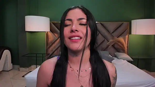 Mia Elowen online show from 01-29-25, 11:25