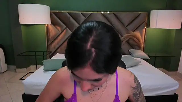 Mia Elowen online show from 01-30-25, 02:27