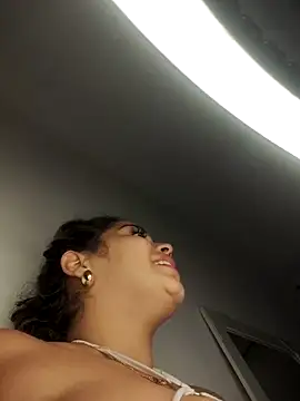 LaurenWelly  online show from 09-25-25, 10:46