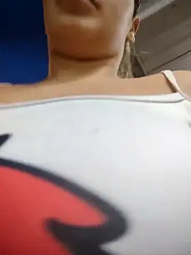 LaurenWelly  online show from 11-19-25, 11:05