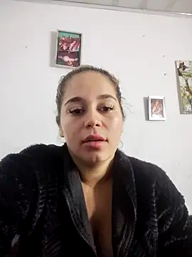 LaurenWelly  online show from 12-01-25, 09:47