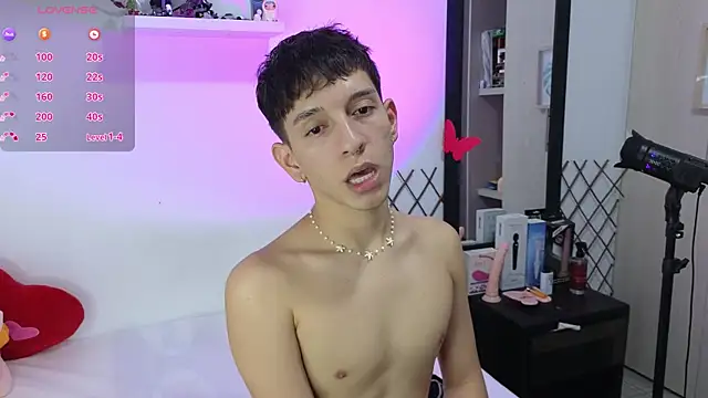 Snapshot of milky__boy_ chatting on 03-05-25, 03:40 milky boy online show from 03-05-25, 03:40