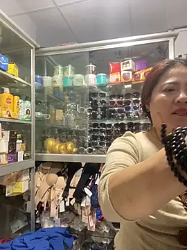 Snapshot of Cesywet chatting on 03-21-25, 01:56 Cesywet online show from 03-21-25, 01:56