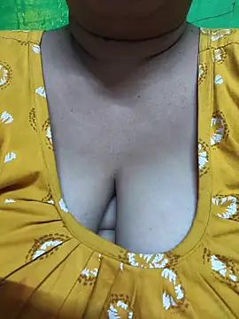 Snapshot of Rinki_Guptaa chatting on 03-03-25, 07:17 Rinki Guptaa online show from 03-03-25, 07:17