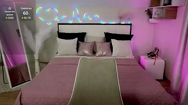 SashaBrooks online show from 02-04-25, 01:13