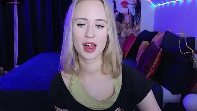 SashaBrooks online show from 10-19-25, 06:08