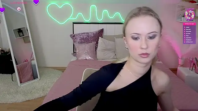 Snapshot of SashaBrooks chatting on 05-12-26, 02:03 SashaBrooks online show from 05-12-26, 02:03